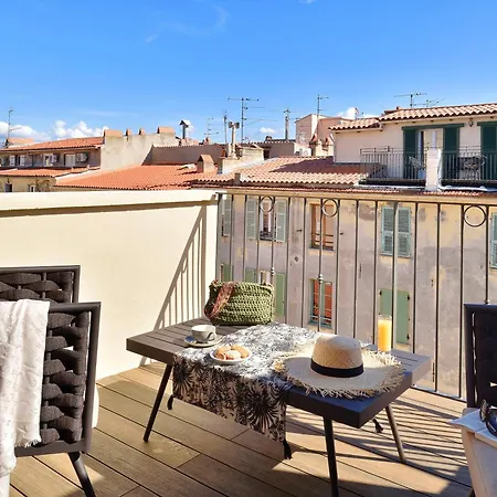 Ξενοδοχείο Fesch & 3*