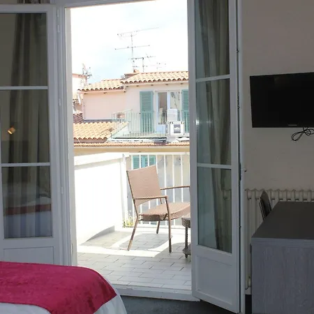 Fesch & 3* Ajaccio (Corsica)