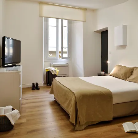 Fesch & 3* Αζάτσιο