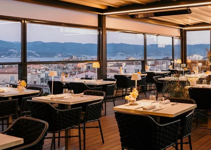 Fesch & 3* アジャクシオ