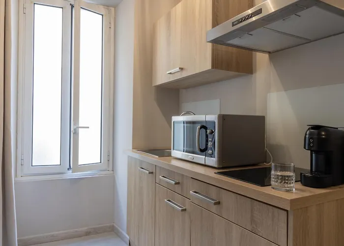 ホテル Fesch & 3*